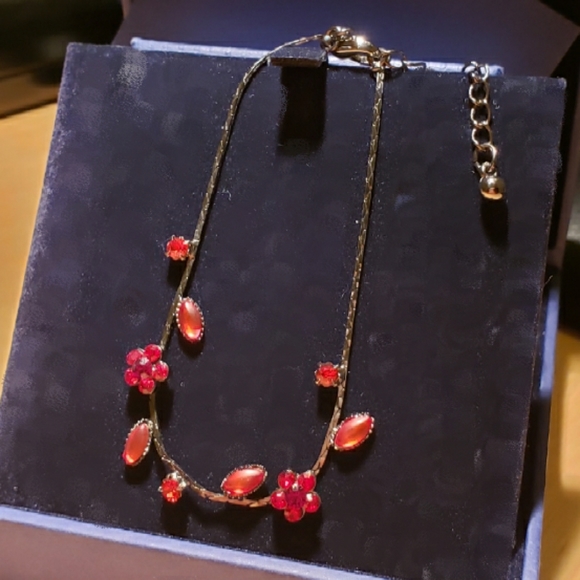 Entwined Rose Necklace and Bracelet set - Picture 2 of 3